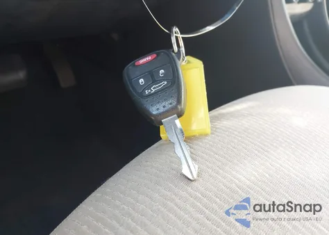 2014 Chrysler 200 Touring z USA, uszkodzony, nr VIN 1C3CCBBB4EN176806